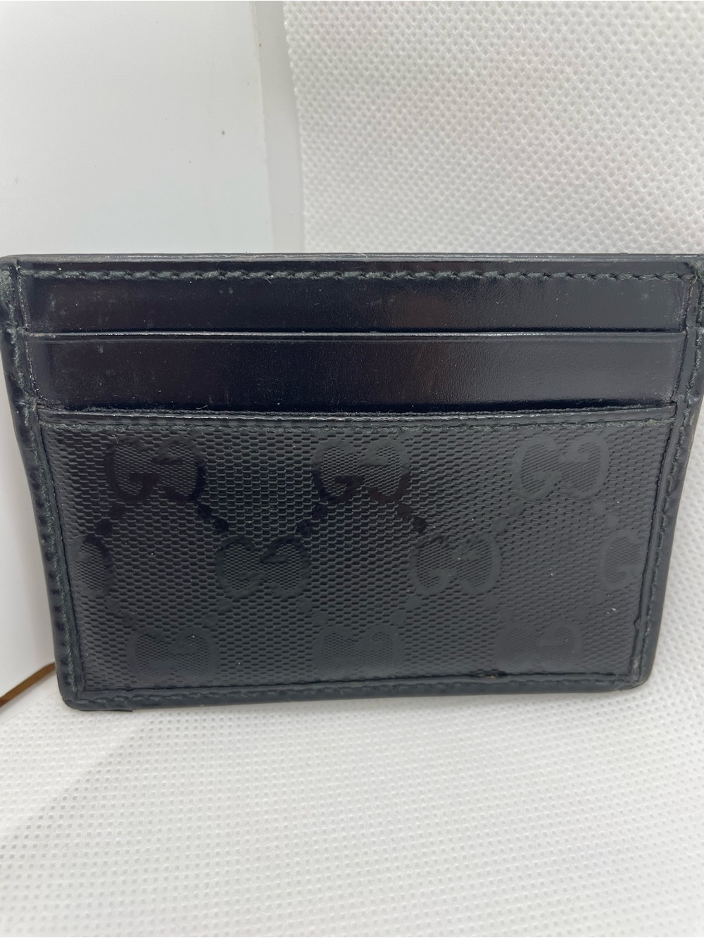 Gucci  Black Designer Monogram Leather Card Holder in excellent condition